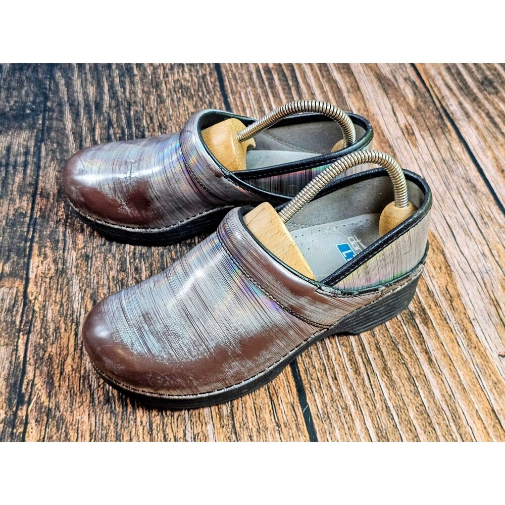 DANSKO LT Pro Prism Metallic Patent Leather Nursing Clog Shoe Womens US 37 EU 7